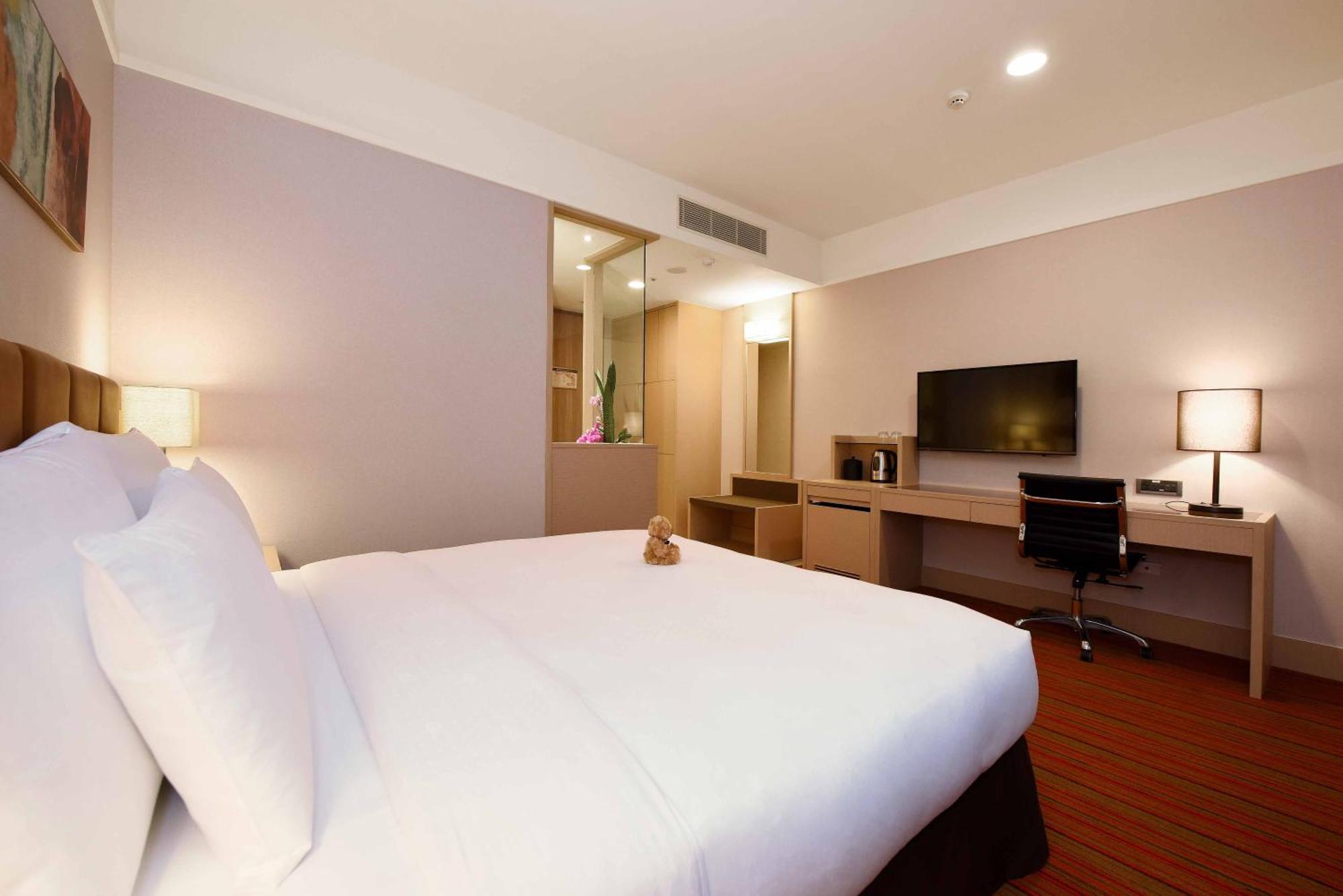 Fullon Hotel Taoyuan Airport Access Mrt A8 Guishan Exteriör bild Deluxe Room